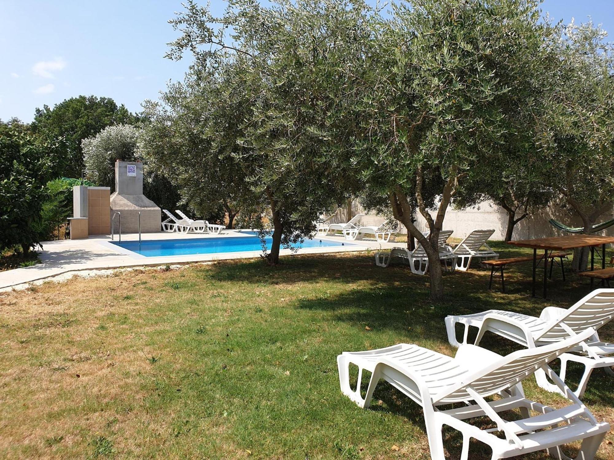 Modern Apartment In Banjole With Pool Buitenkant foto