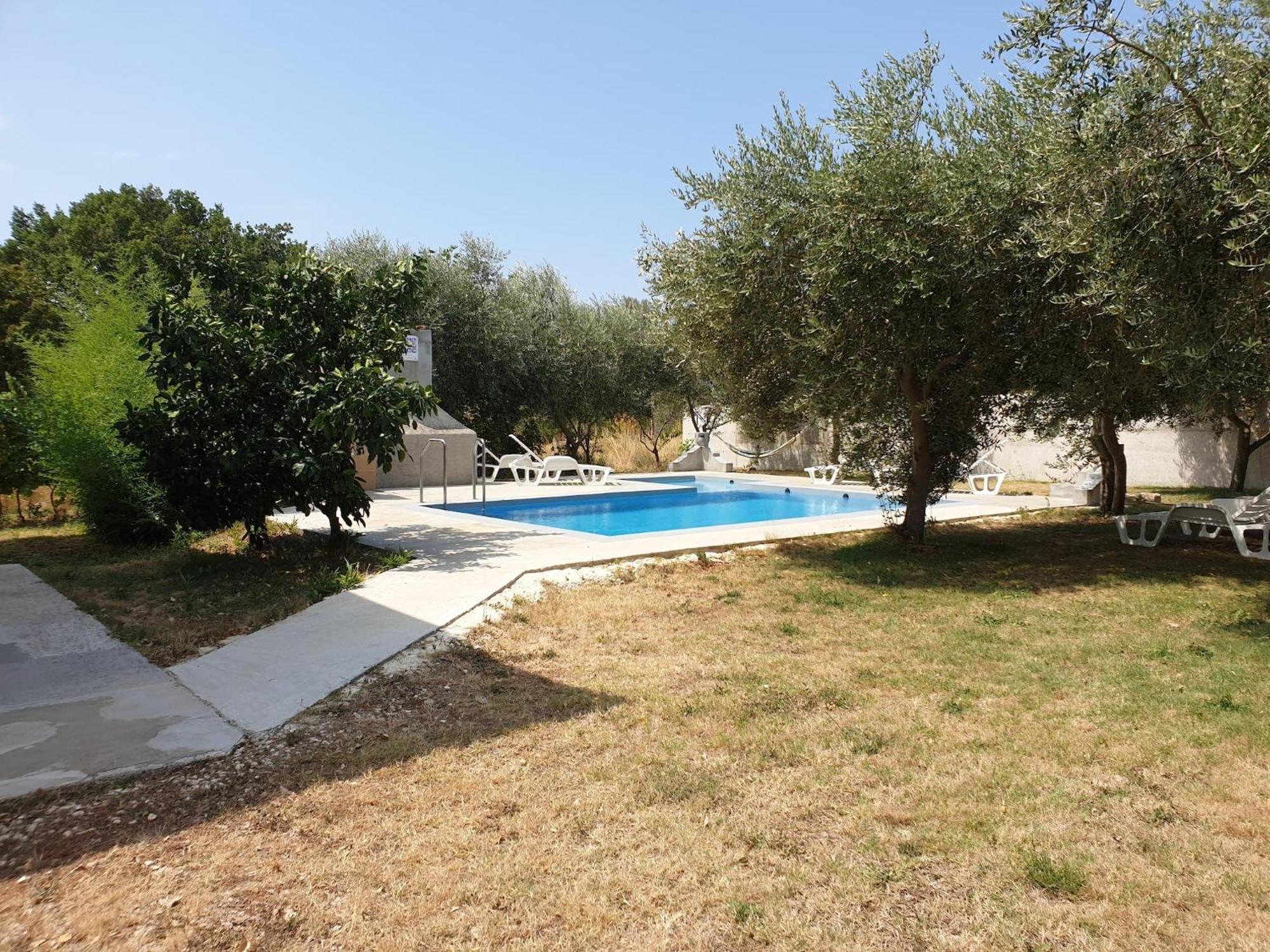Modern Apartment In Banjole With Pool Buitenkant foto